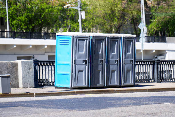 Best Porta potty delivery and setup  in Newton, KS